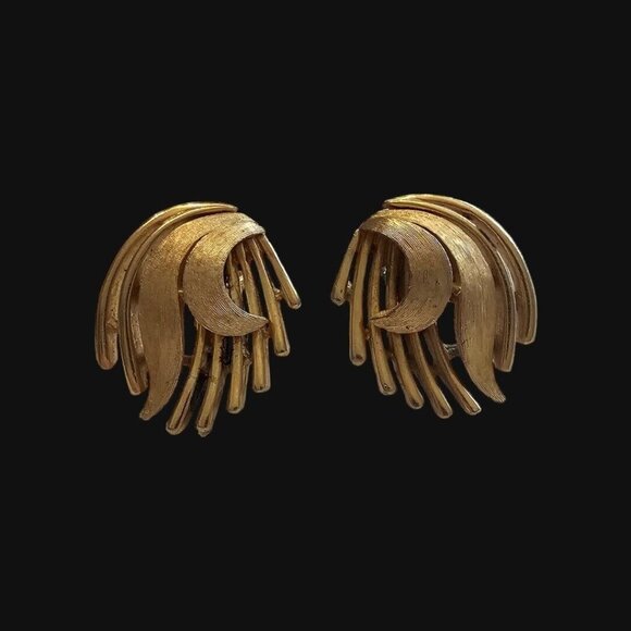 VINTAGE CROWN TRIFARI ALFRED PHILIPPE GOLD CLIP EARRINGS - Picture 4 of 10